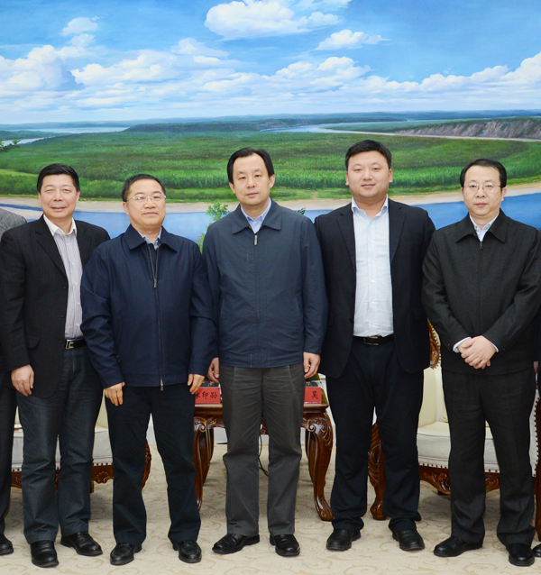 17.黑龍江省省長陸昊會見正邦集團總裁林印孫、副總裁聶小洪一行.jpg